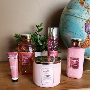 Bath & Body Works Champagne Toast gift set and 3 wick candle